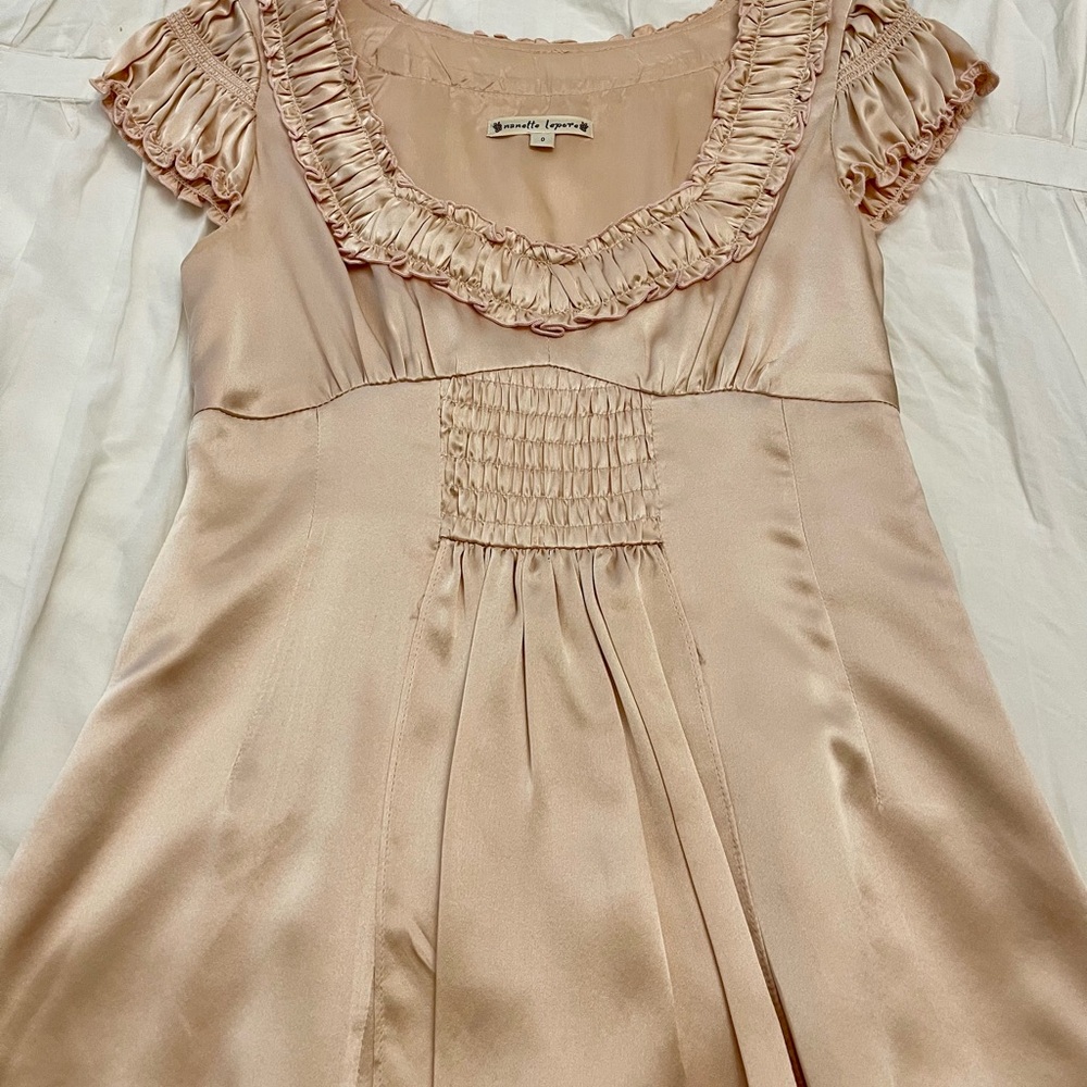 Nanette Lepore 100% Silk Satin blouse top. Looks stunning. - Picture 3 of 9